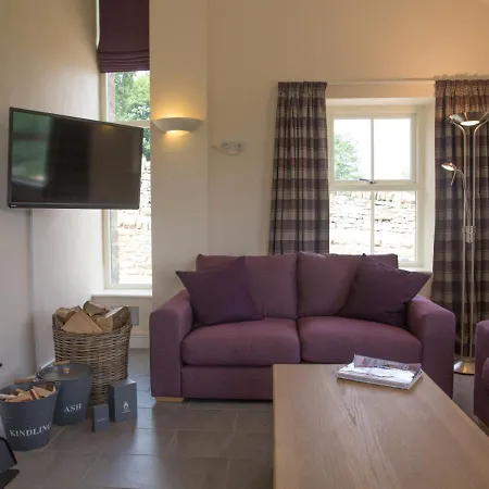 Throstle Nest House *