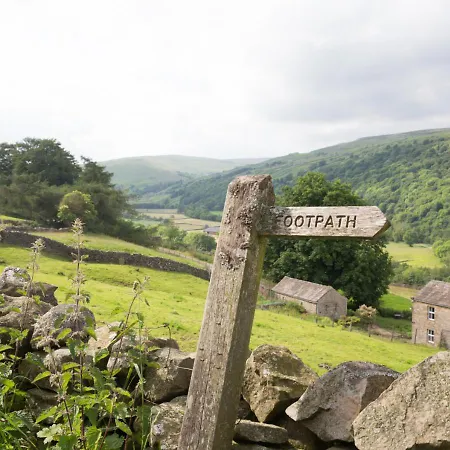 Throstle Nest House * Gunnerside