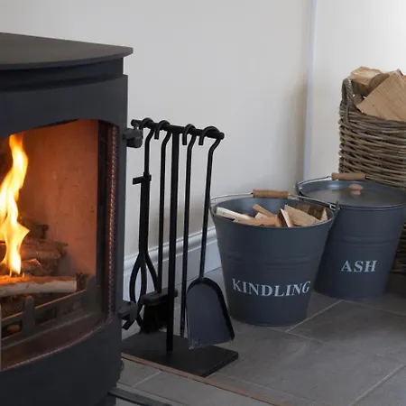 3 Bed In Low Row Oc-Ds1030